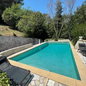 studio-en-bas-de-villa-avec-piscine-proche-bord-de-mer.fr-provencehotel.com/